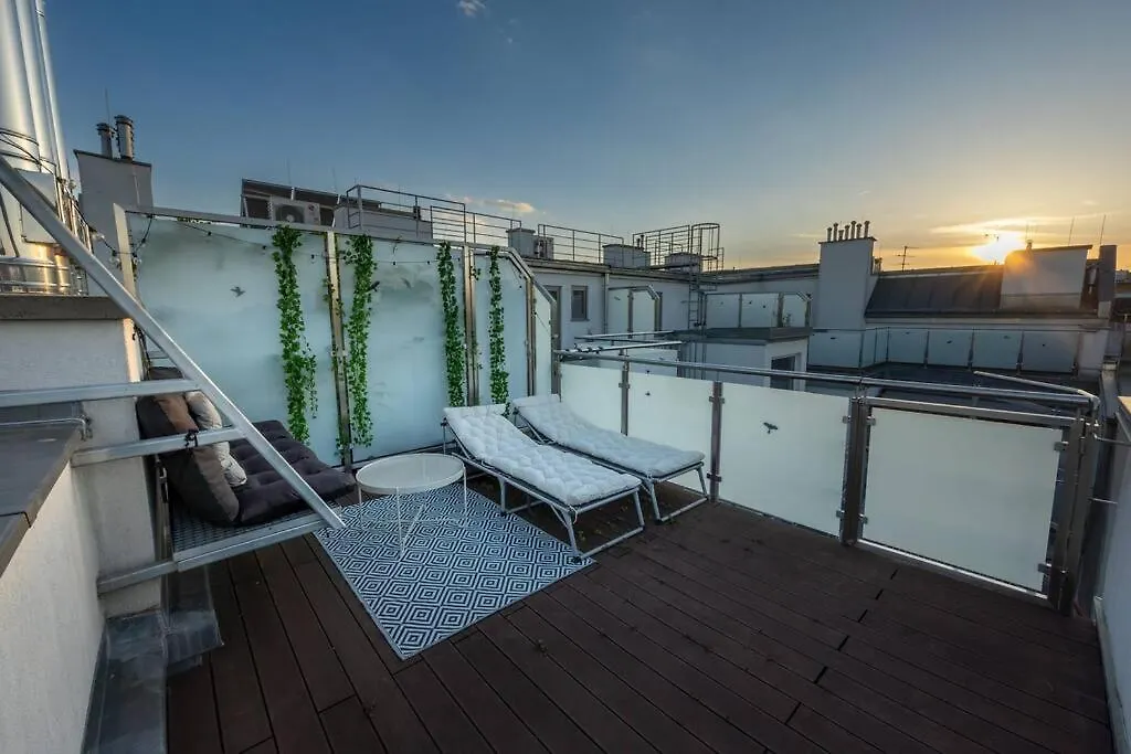 Bright Apartment With Two Terraces In 1020/Bécs 0*,  Ausztria
